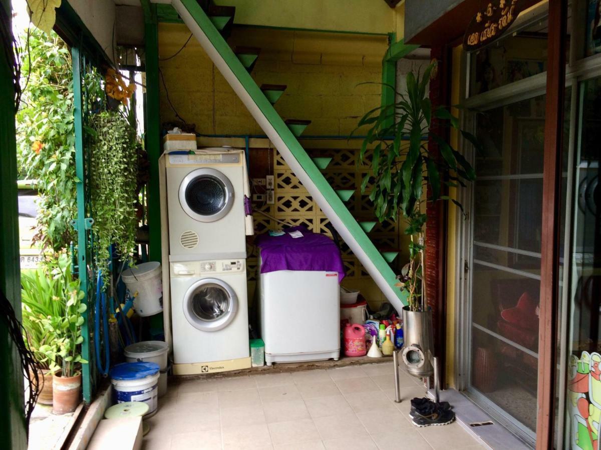 Pee Homestay Lopburi Ban Tha Krayang Exterior photo